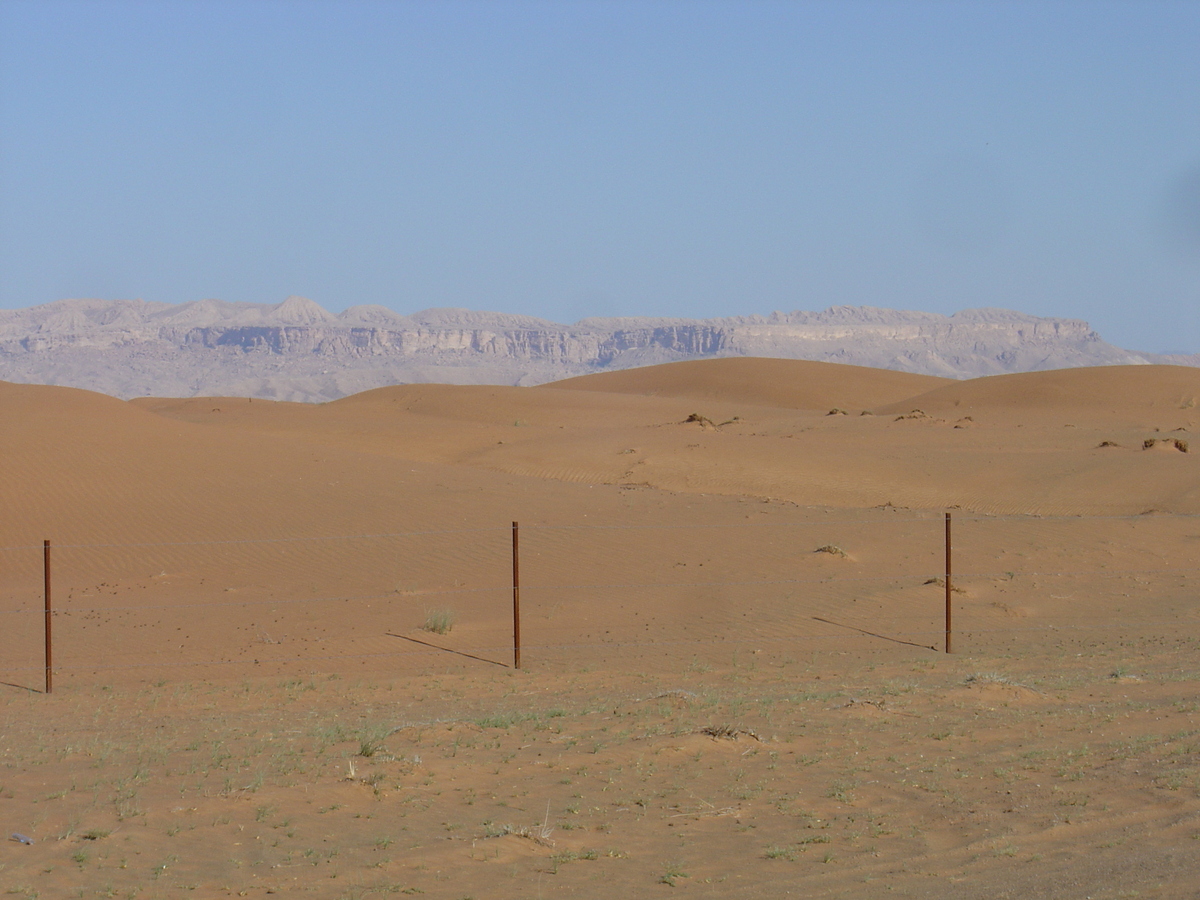 รูปถ่าย สหรัฐอาหรับเอมิเรตส์(United Arab Emirates) จากดูไบไปถนนอัลอิน(Dubai to Al Ain road) 2005-03 0