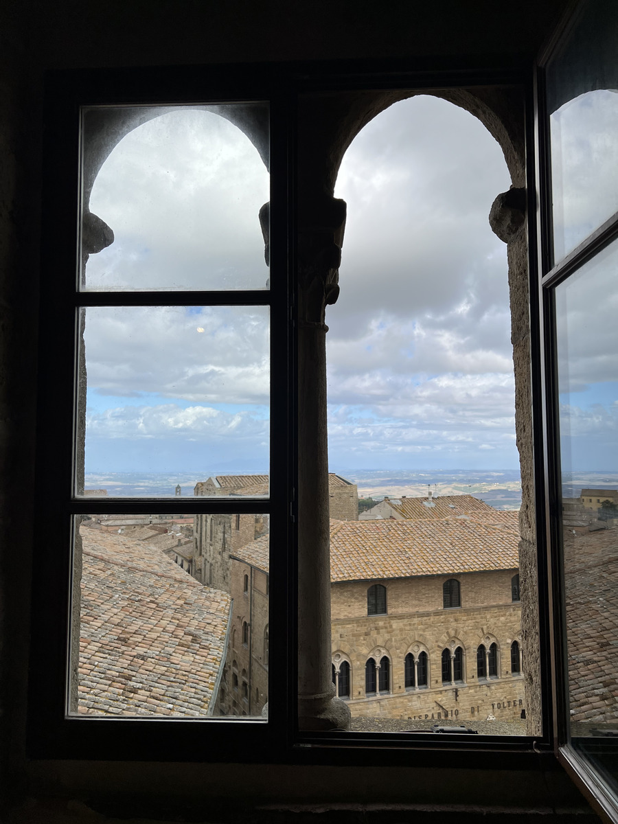 รูปถ่าย อิตาลี(Italy) วอลแตร์รา(Volterra) วังเดย์ปรีโอรี(Palazzo dei Priori) 2021-09 7