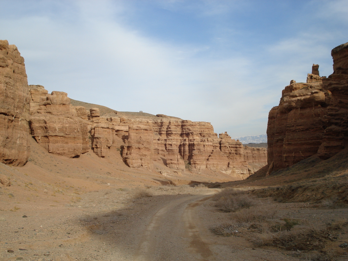 รูปถ่าย คาซัคสถาน(Kazakhstan) หุบผาชารึน(Charyn Canyon) 2007-03 59