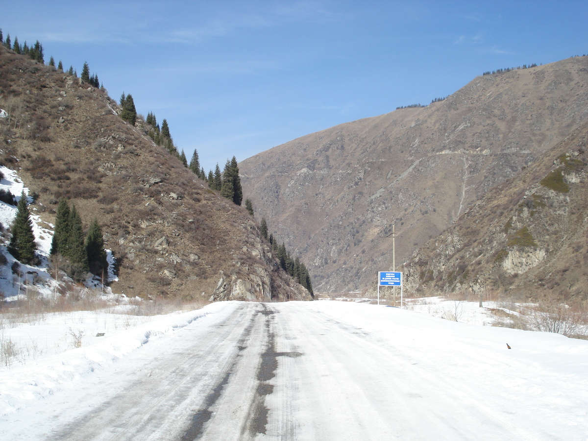 รูปถ่าย คาซัคสถาน(Kazakhstan) อุทยานแห่งชาติอีเลอาลาเตา(Ile Alatau National Park) 2007-03 18
