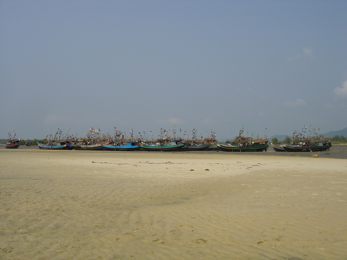 รูปถ่าย พม่า(Myanmar) หาดหม่องมะกันด้านเหนือ(Maungmagan North) 2005-01 37