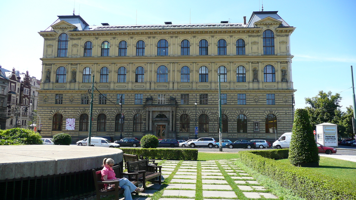 รูปถ่าย สาธารณรัฐเช็ก(Czech Republic) ปราก(Prague) 17 ลิสโตปาดื(17 Listopadu) 2007-07 19