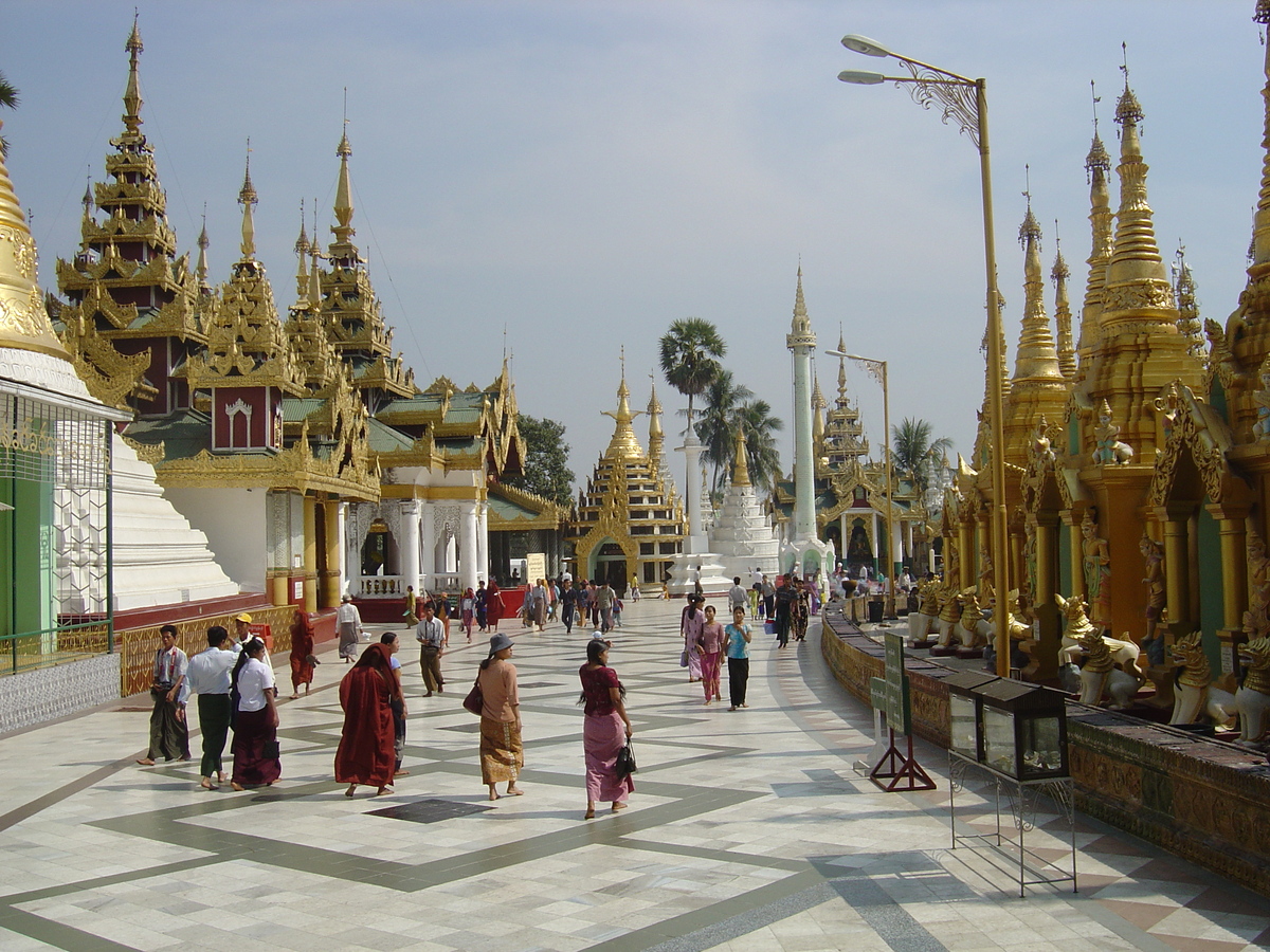 รูปถ่าย พม่า(Myanmar) ย่างกุ้ง(Yangon) พระมหาเจดีย์ชเวกากอง(Shwedagon Pagoda) 2005-01 49