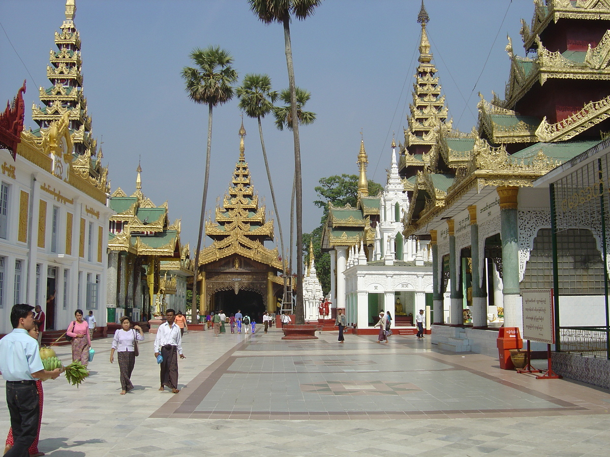 รูปถ่าย พม่า(Myanmar) ย่างกุ้ง(Yangon) พระมหาเจดีย์ชเวกากอง(Shwedagon Pagoda) 2005-01 26
