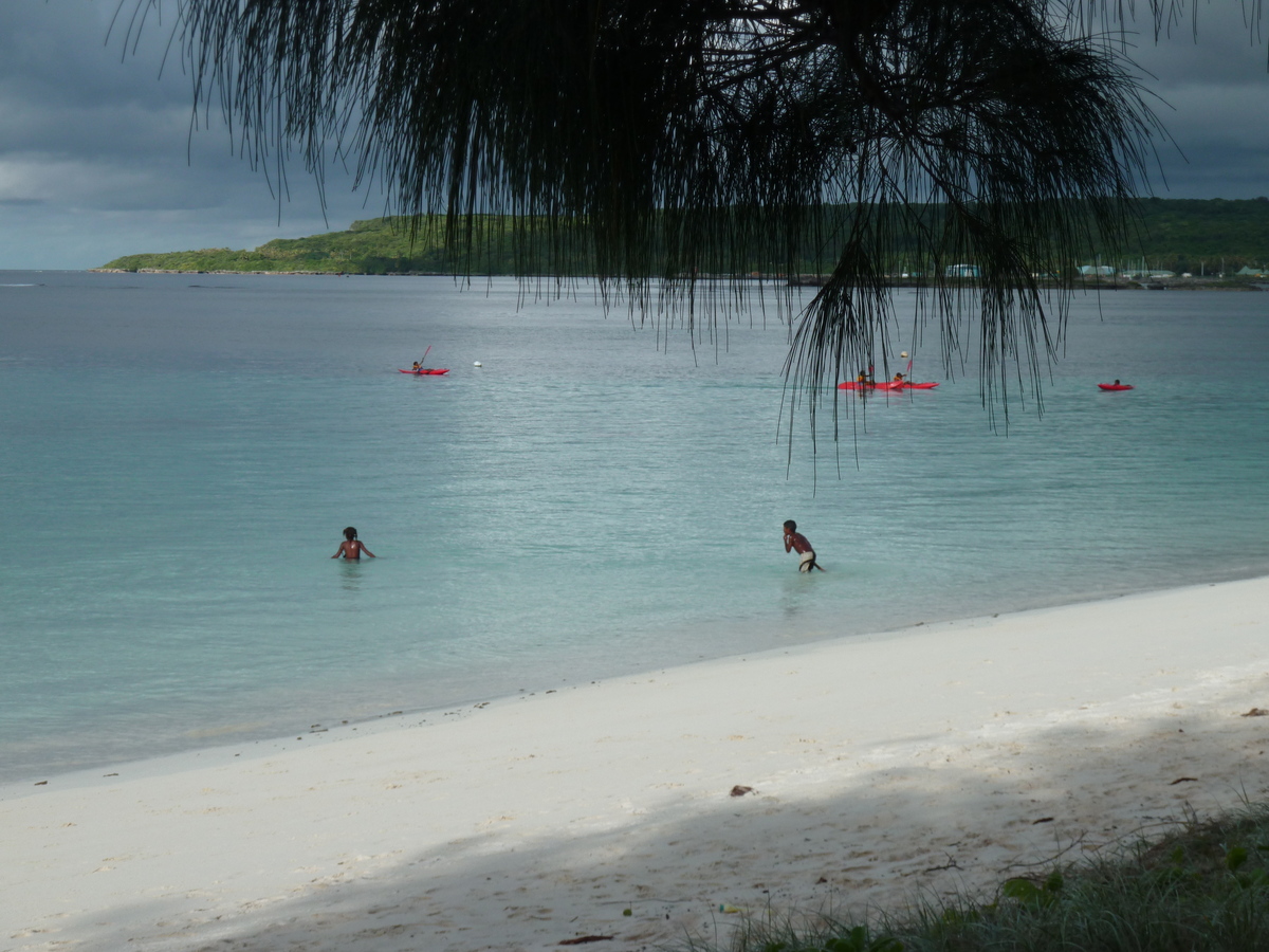รูปถ่าย นิวแคลิโดเนีย(New Caledonia) เกาะลีฟู(Lifou) อ่าวชาโตบรีย็อง(Chateaubriand Bay) 2010-05 61