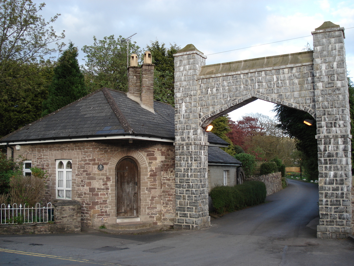 รูปถ่าย อังกฤษ(United Kingdom) คาร์ลีออน(Caerleon) 2006-05 13