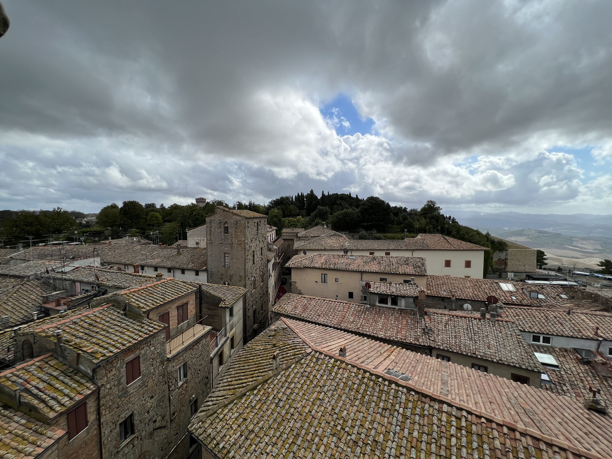 รูปถ่าย อิตาลี(Italy) วอลแตร์รา(Volterra) วังเดย์ปรีโอรี(Palazzo dei Priori) 2021-09 16