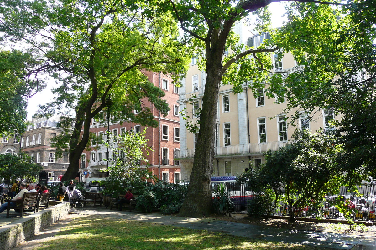 รูปถ่าย อังกฤษ(United Kingdom) ลอนดอน(London) จัตุรัสโซโห(Soho Square) 2007-09 28