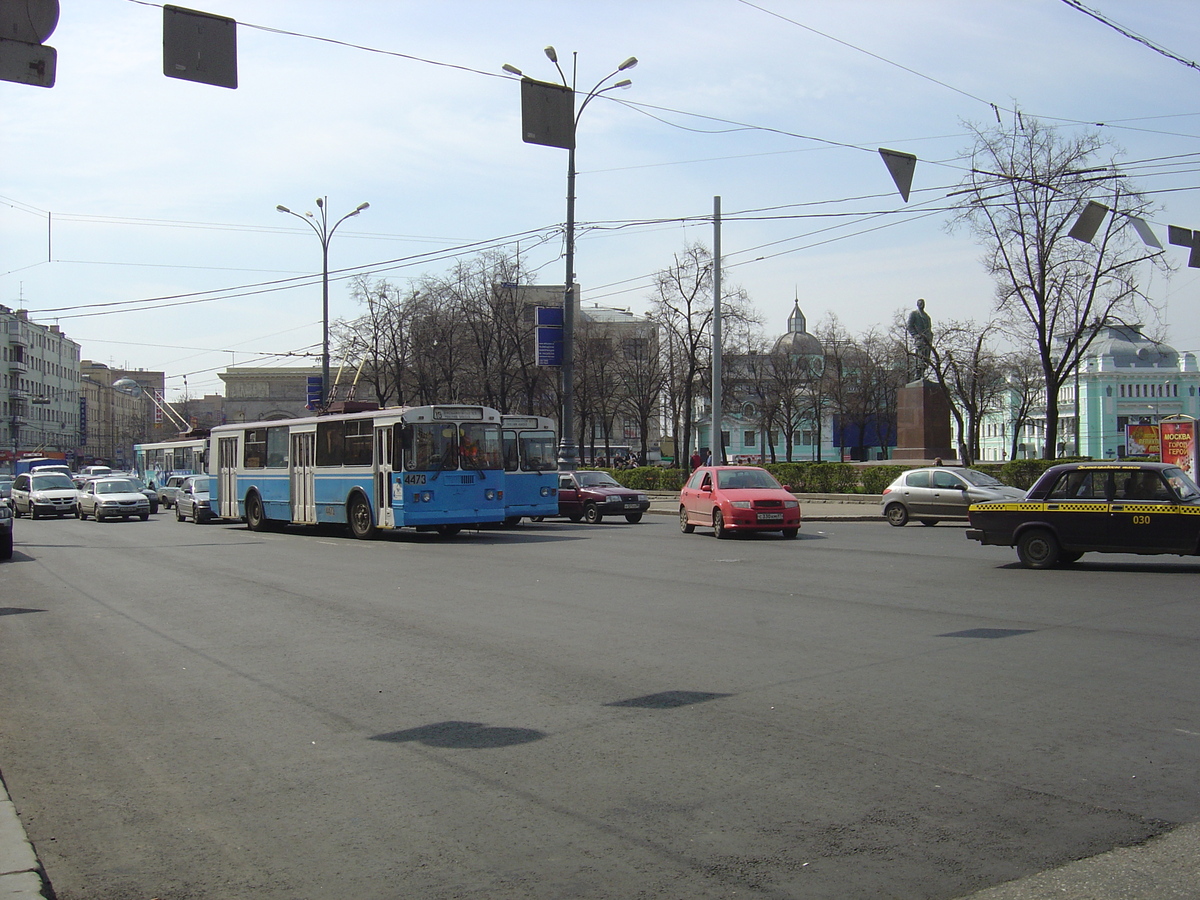 รูปถ่าย รัสเซีย(Russia) มอสโก(Moscow) ถนนตแวร์สกายา(Tverskaya Street) 2005-04 109