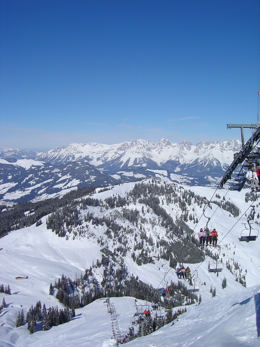 รูปถ่าย ออสเตรีย(Austria) คิทซ์บูเฮล(Kitzbuhel) สกี(Ski) 2005-03 45