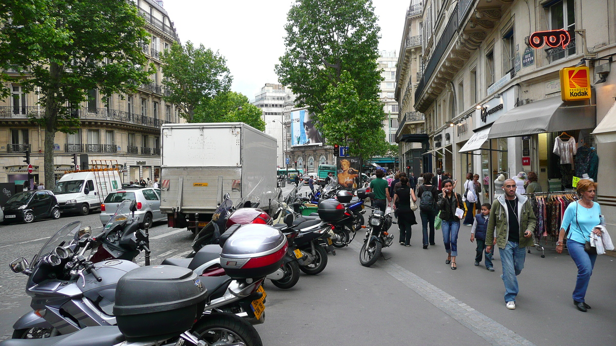 รูปถ่าย ฝรั่งเศส(France) ปารีส(Paris) คุ้มที่ 8(8th Arrondissement) ถนนทรงเช(Rue Tronchet) 2007-05 4