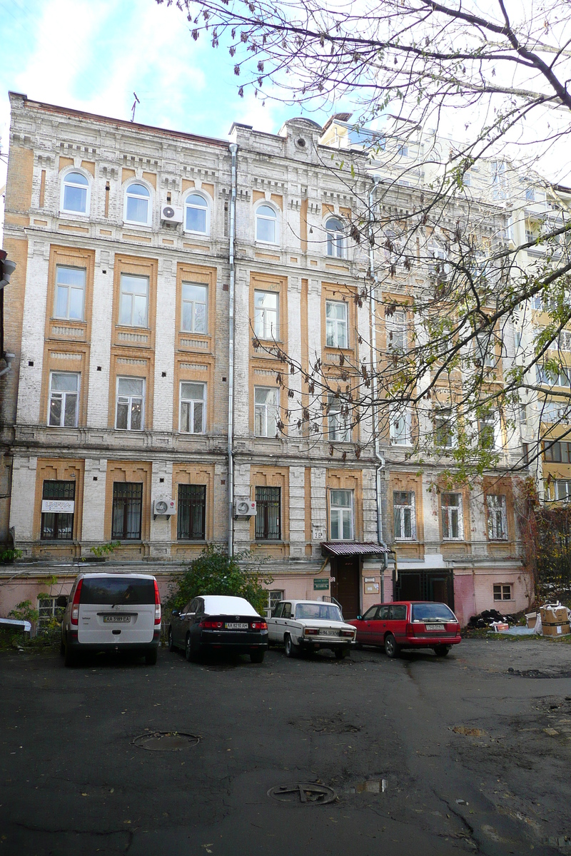 รูปถ่าย ยูเครน(Ukraine) เคียฟ(Kiev) กูเดรียเวท(Kudriavets) 2007-11 42