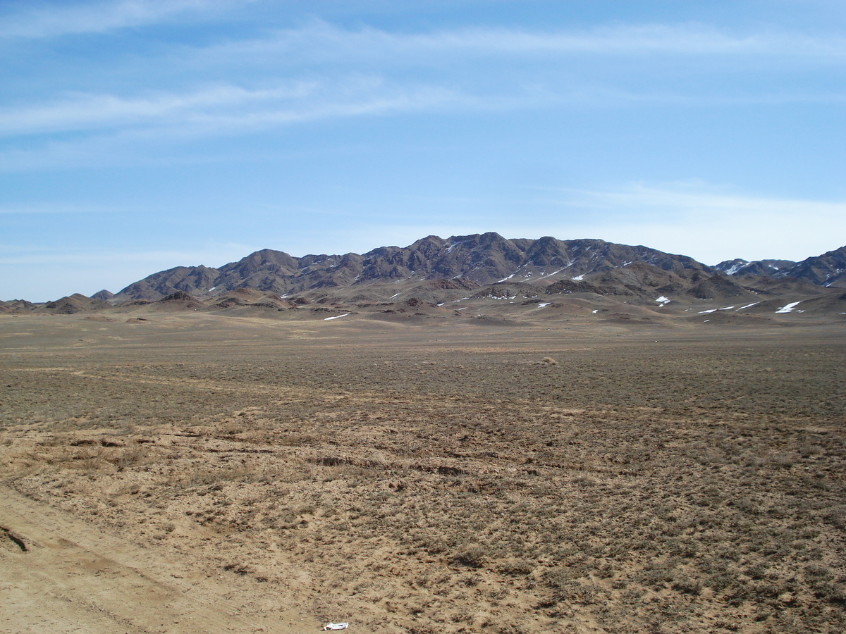 รูปถ่าย คาซัคสถาน(Kazakhstan) ถนนจากอัลมาตีไปหุบผาชารึน(Almaty to Charyn Canyon road) 2007-03 175