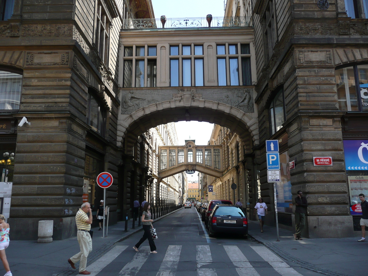 รูปถ่าย สาธารณรัฐเช็ก(Czech Republic) ปราก(Prague) ถนนนาปชีโกพ(Na Prikope) 2007-07 10