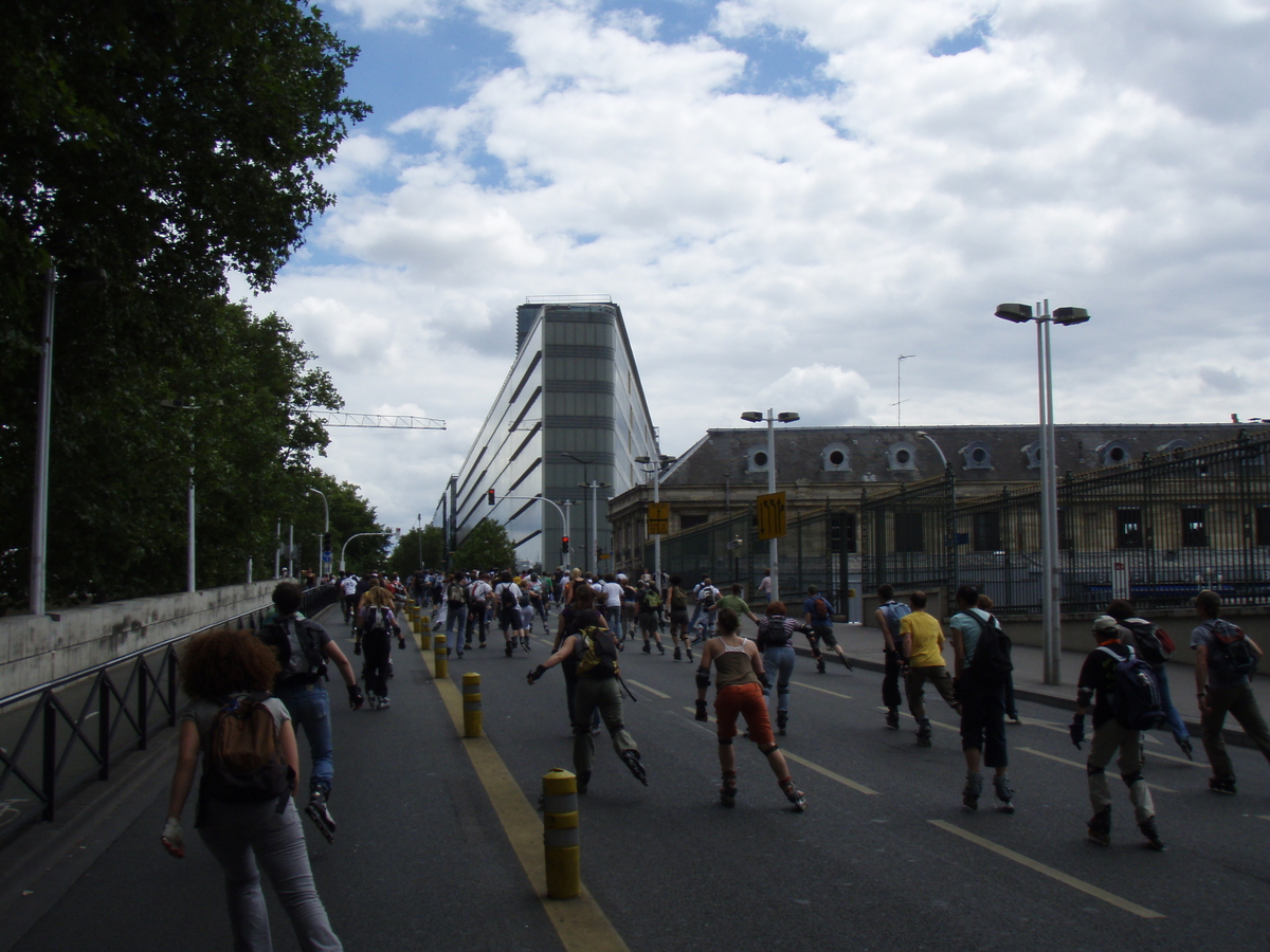 รูปถ่าย ฝรั่งเศส(France) ปารีส(Paris) เล่นสเก็ตในปารีส(Randonnee Roller et Coquillages) 2007-07 7