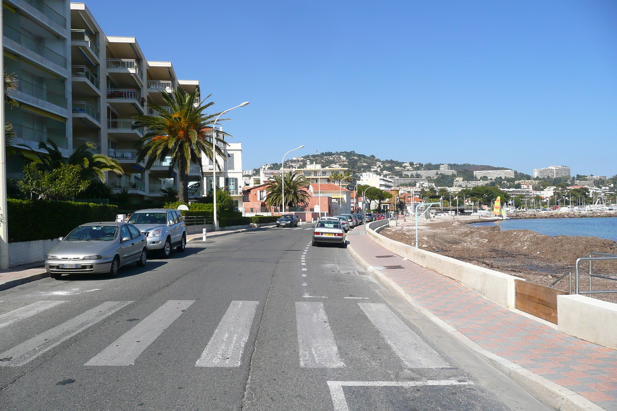 รูปถ่าย ฝรั่งเศส(France) คานส์(Cannes) หาดกาซาแญร์(Plage Gazagnaire) 2008-03 22