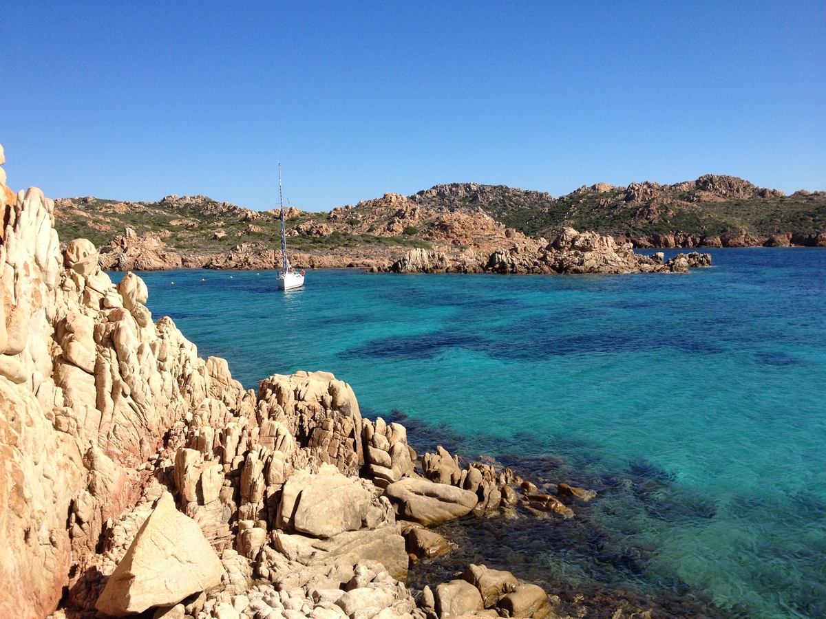 รูปถ่าย อิตาลี(Italy) อ่าวกาลาลุงกา(Cala Lunga) 2012-09 54