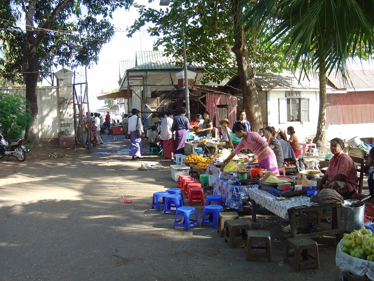 รูปถ่าย พม่า(Myanmar) ย่างกุ้ง(Yangon) 2005-01 110