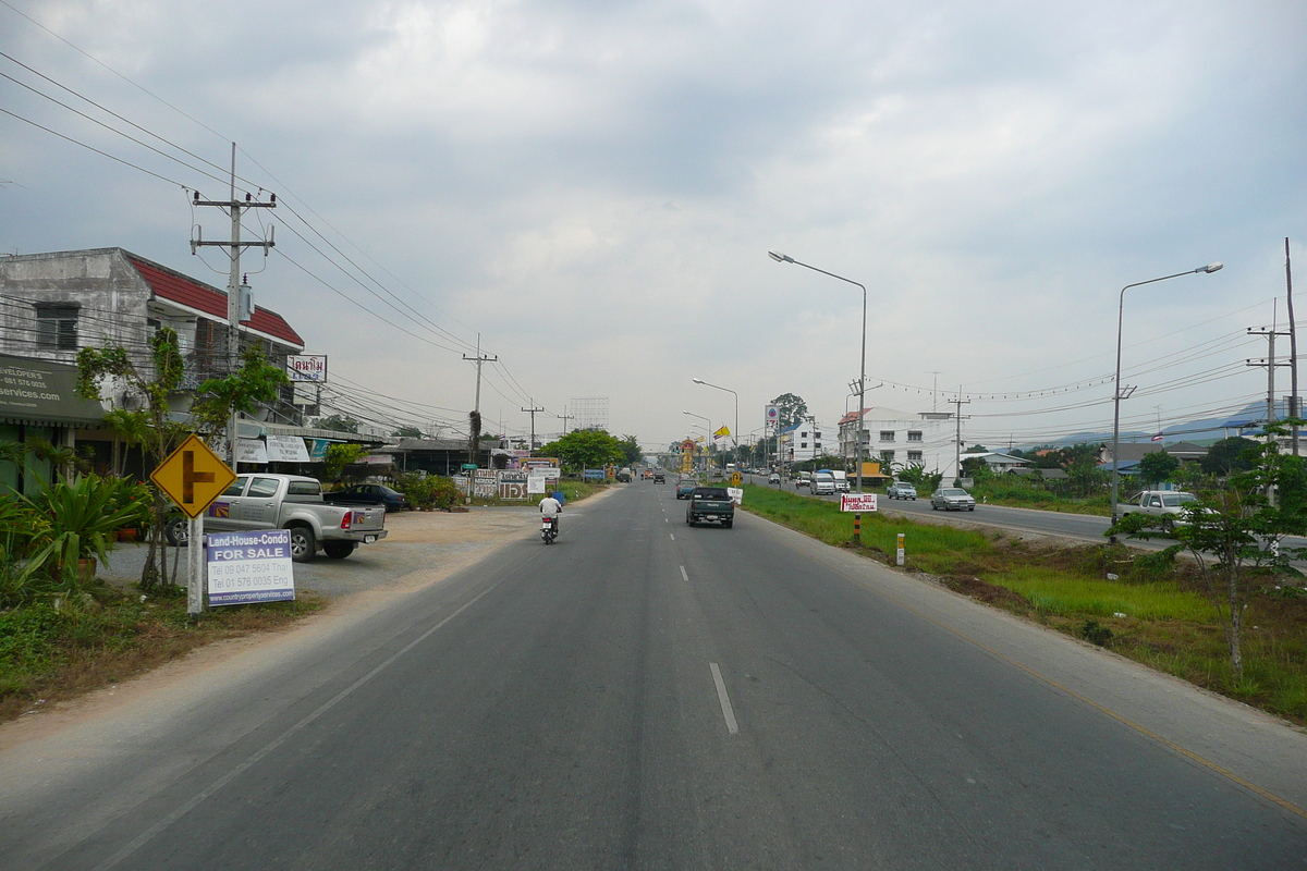 รูปถ่าย ไทย(Thailand) ชลบุรี(Chonburi) ถนนสุขุมวิท(Sukhumvit road) 2008-01 11