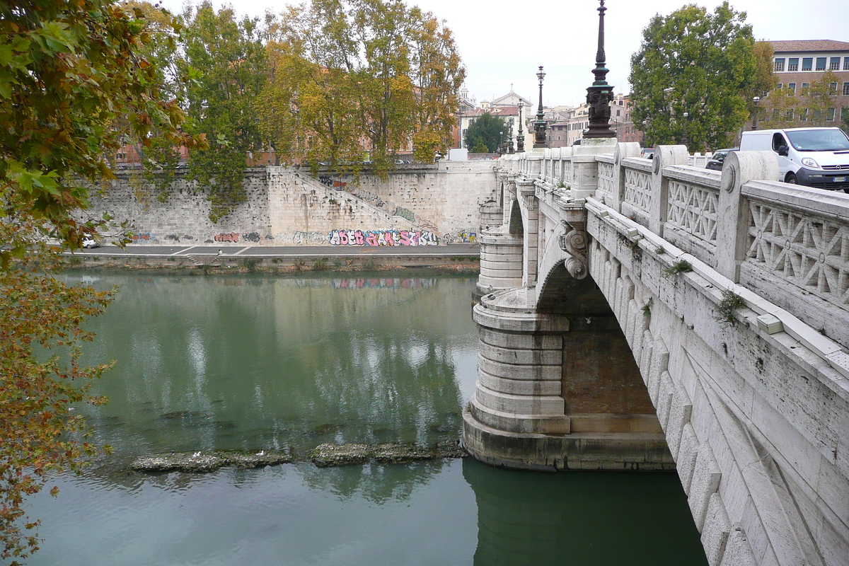 รูปถ่าย อิตาลี(Italy) โรม(Rome) ถนนริมน้ำจานีโกเลนเซ(Lungotevere Gianicolense) 2007-11 16