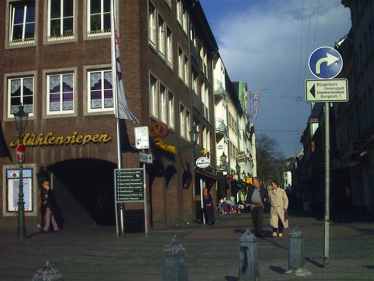 รูปถ่าย เยอรมนี(Germany) ดัสเซลดอร์ฟ(Dusseldorf) 2000-04 14