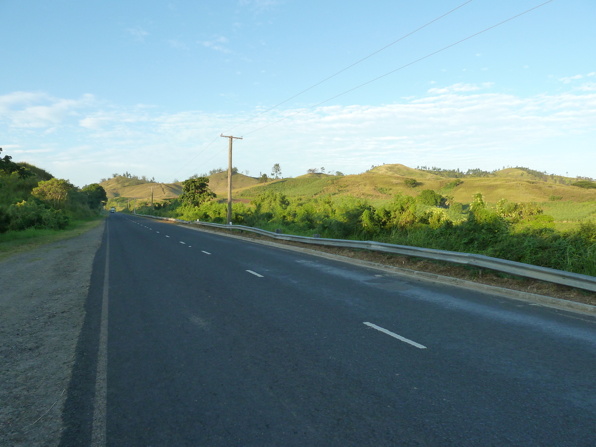 รูปถ่าย ฟิจิ(Fiji) ถนนจากนาดีไปซิงกาโตกา(Nadi to Sigatoka road) 2010-05 16