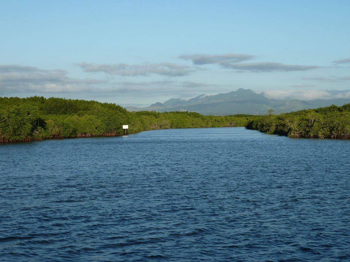 รูปถ่าย ฟิจิ(Fiji) ท่าเรือเดนาเรา(Port Denarau) 2010-05 40
