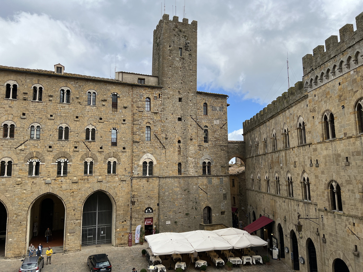 รูปถ่าย อิตาลี(Italy) วอลแตร์รา(Volterra) วังเดย์ปรีโอรี(Palazzo dei Priori) 2021-09 73