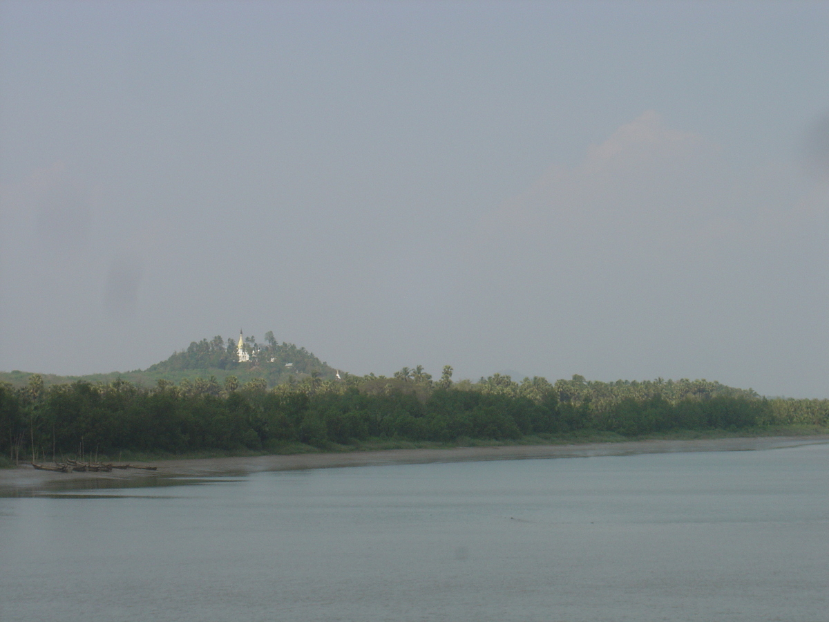 รูปถ่าย พม่า(Myanmar) ถนนจากทวายไปหาดหม่องมะกัน(Road from Dawei to Maungmagan beach) 2005-01 62