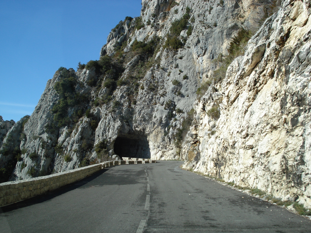 รูปถ่าย ฝรั่งเศส(France) ถนนจากกูร์เซกูลไปเกรโอลีแยร์-เล-เนจ(Coursegoule to Greolieres les neiges road) 2007-01 40