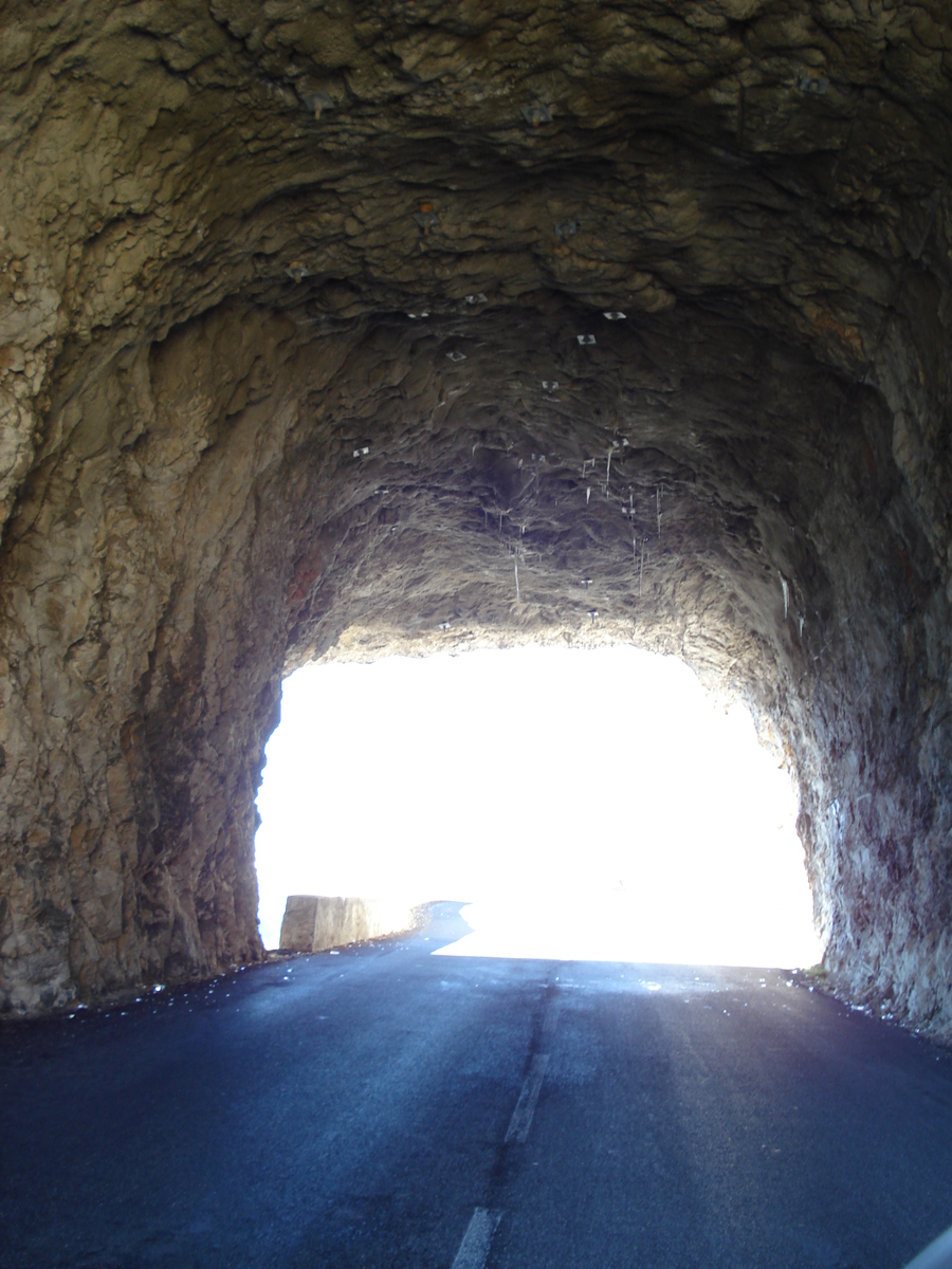 รูปถ่าย ฝรั่งเศส(France) ถนนจากกูร์เซกูลไปเกรโอลีแยร์-เล-เนจ(Coursegoule to Greolieres les neiges road) 2007-01 28