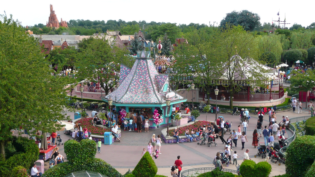 รูปถ่าย ฝรั่งเศส(France) ดิสนีย์แลนด์ปารีส(Disneyland Paris) เขาวงกตอลิซ(Alice Labyrinth) 2007-07 10