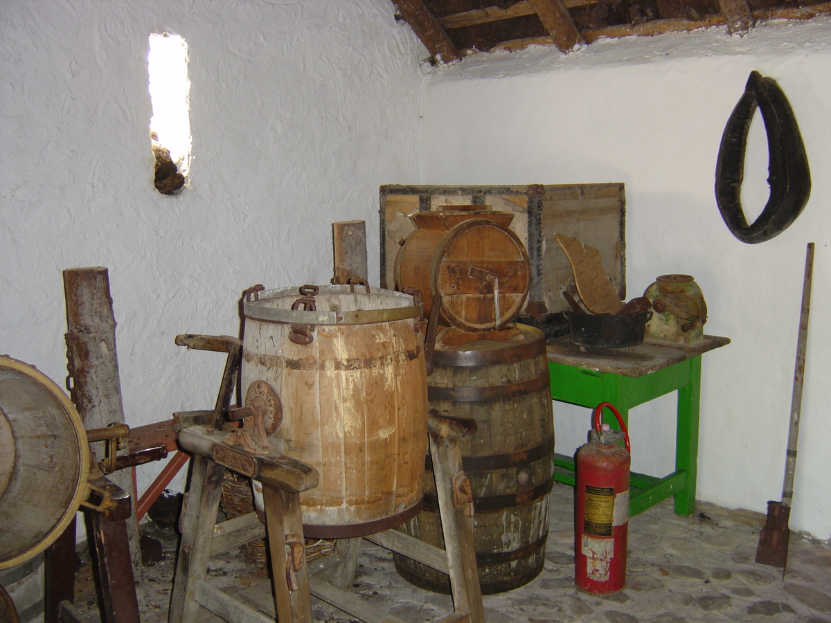 รูปถ่าย ไอร์แลนด์(Ireland) หมู่บ้านคอร์รี่บ็อก(Kerry Bog village) 2004-05 11