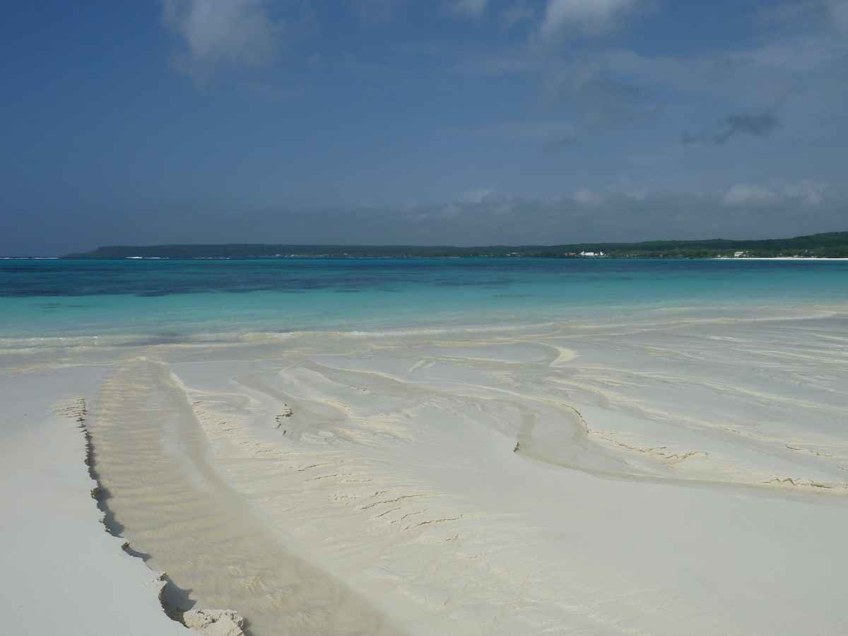 รูปถ่าย นิวแคลิโดเนีย(New Caledonia) เกาะลีฟู(Lifou) ลูเอซิลลา(Luecilla) 2010-05 61