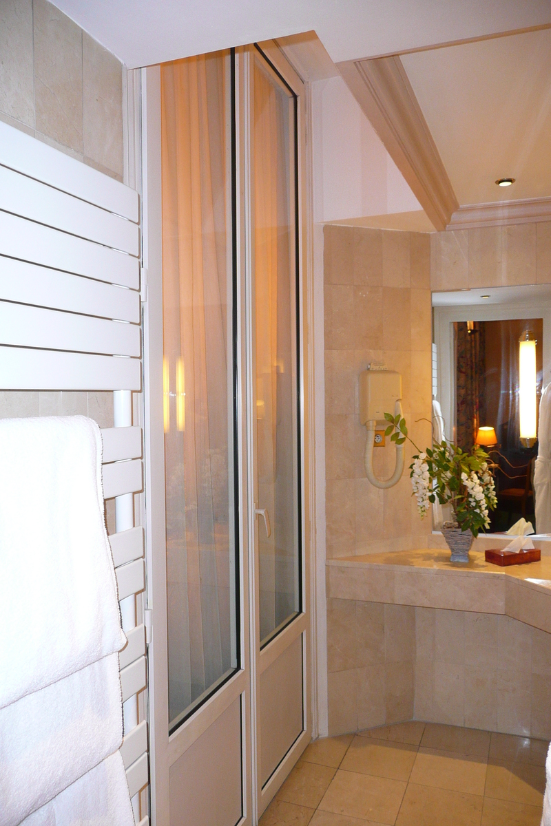 รูปถ่าย ฝรั่งเศส(France) ลีอง(Lyon) โรงแรมบอสโกโลแกรนด์(Boscolo Grand Hotel) 2008-06 18