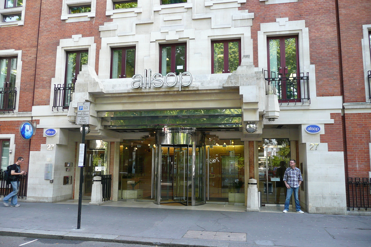 รูปถ่าย อังกฤษ(United Kingdom) ลอนดอน(London) จัตุรัสโซโห(Soho Square) 2007-09 25