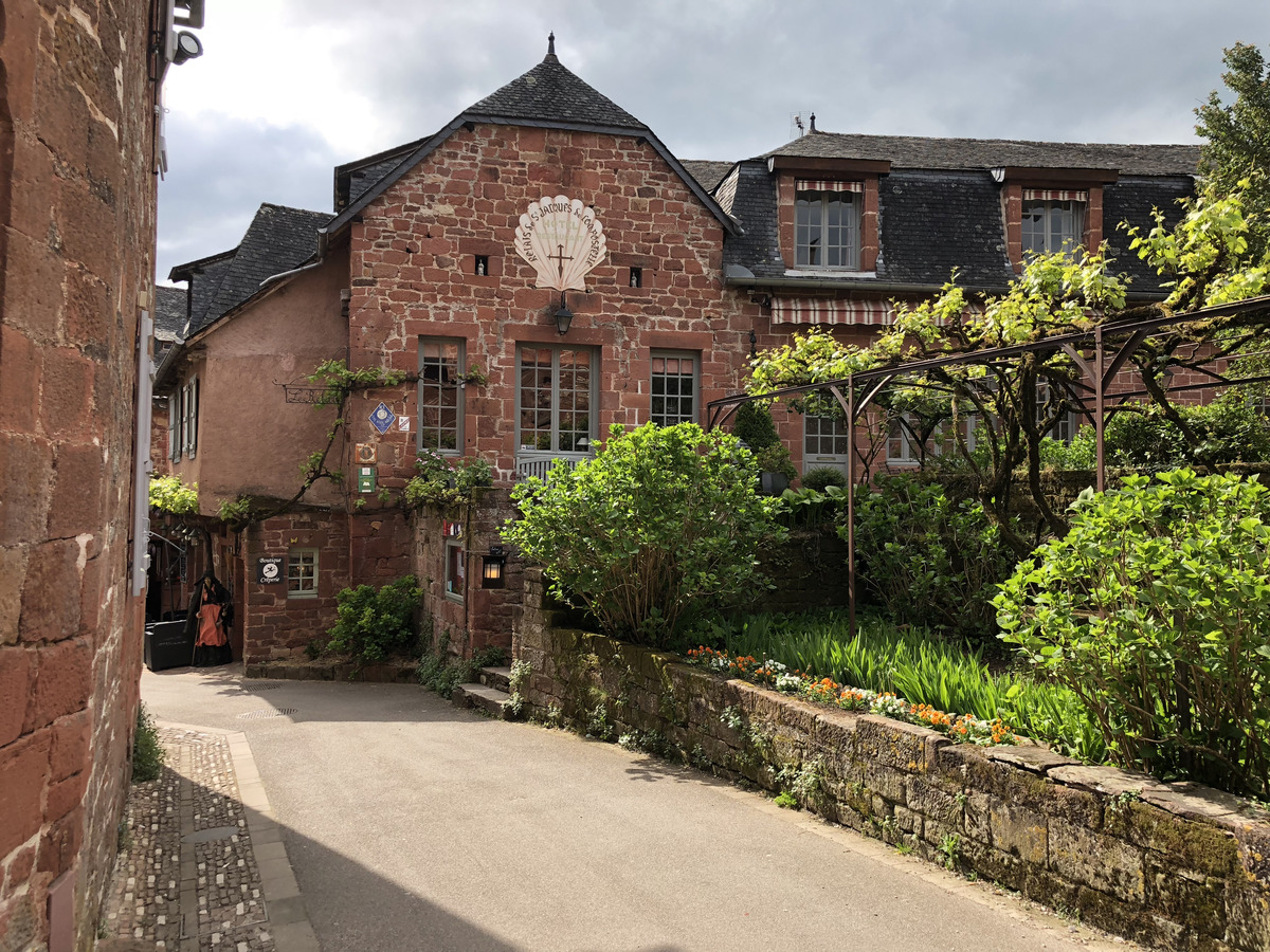 รูปถ่าย ฝรั่งเศส(France) กอลงฌ์-ลา-รูฌ(Collonges la Rouge) 2018-04 8