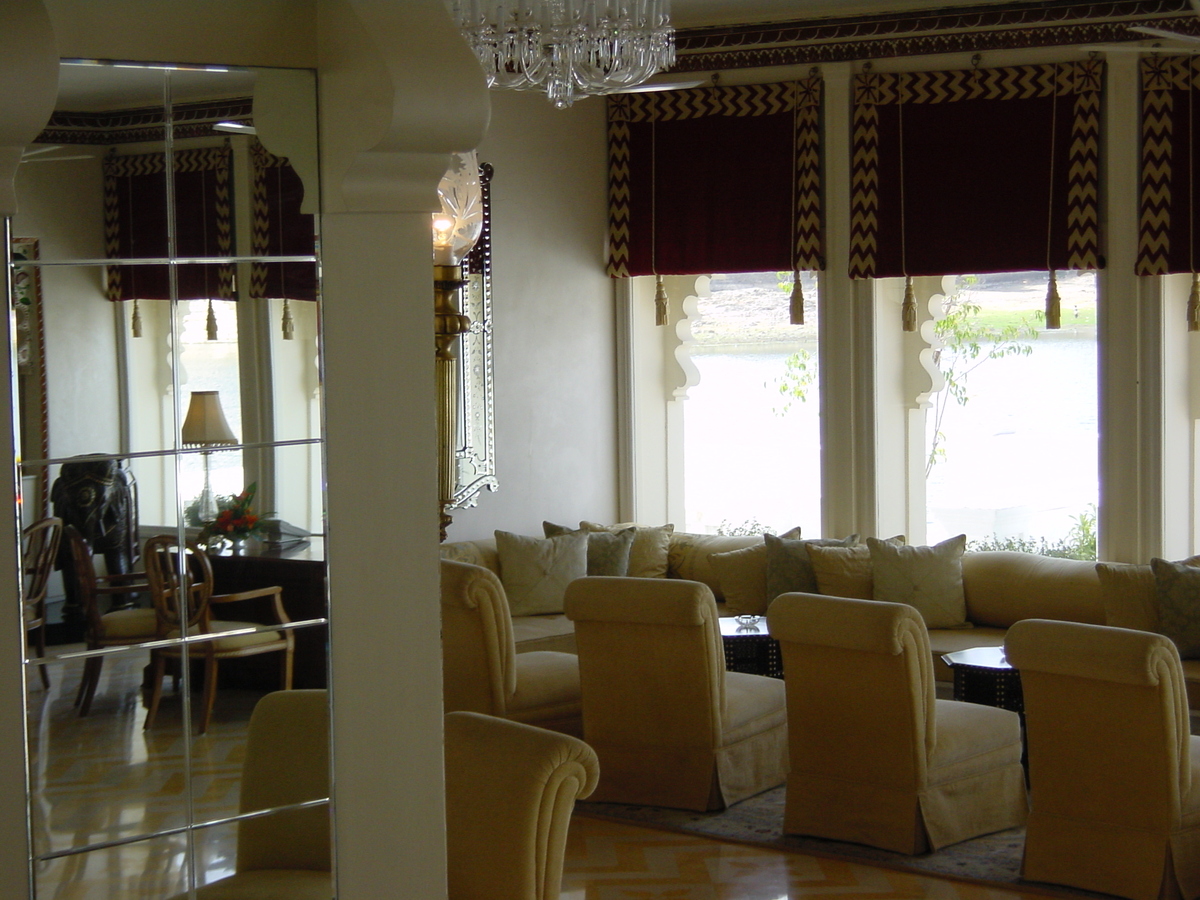 รูปถ่าย อินเดีย(India) อูไดปูร์(Udaipur) โรงแรมเลคพาเลซ(Lake Palace Hotel) 2003-05 30