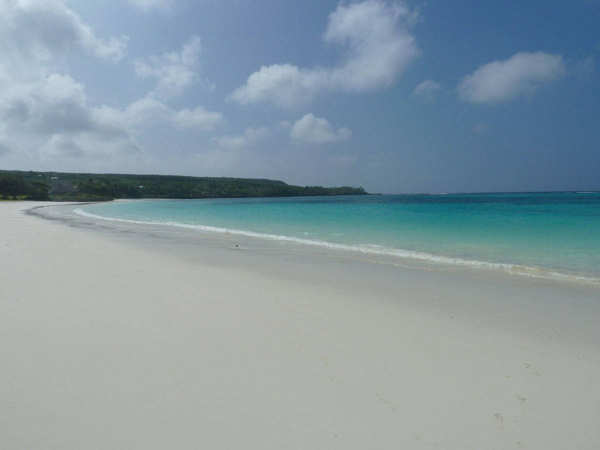 รูปถ่าย นิวแคลิโดเนีย(New Caledonia) เกาะลีฟู(Lifou) อ่าวชาโตบรีย็อง(Chateaubriand Bay) 2010-05 0