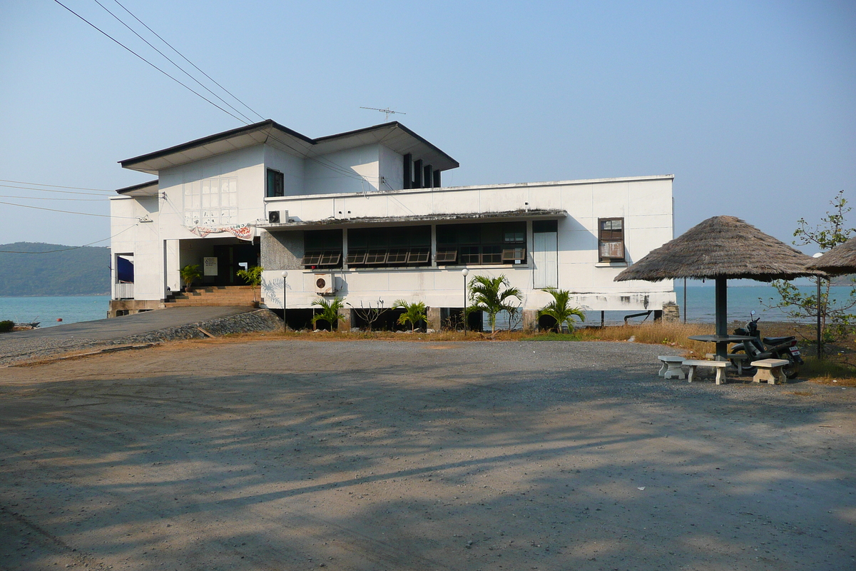 รูปถ่าย ไทย(Thailand) ชลบุรี(Chonburi) ค่ายชุมพล กองทัพเรือไทย(Choumpon Royal Thai Navy) 2008-01 48