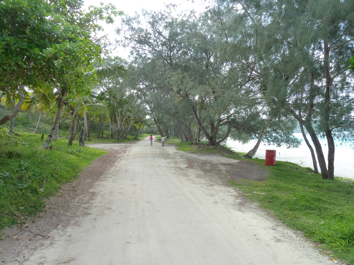 รูปถ่าย นิวแคลิโดเนีย(New Caledonia) เกาะลีฟู(Lifou) อ่าวชาโตบรีย็อง(Chateaubriand Bay) 2010-05 1