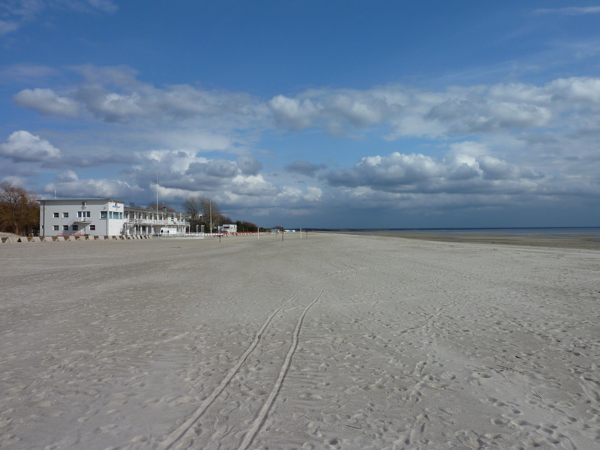 รูปถ่าย เอสโตเนีย(Estonia) แพร์นู(Parnu) 2009-04 6