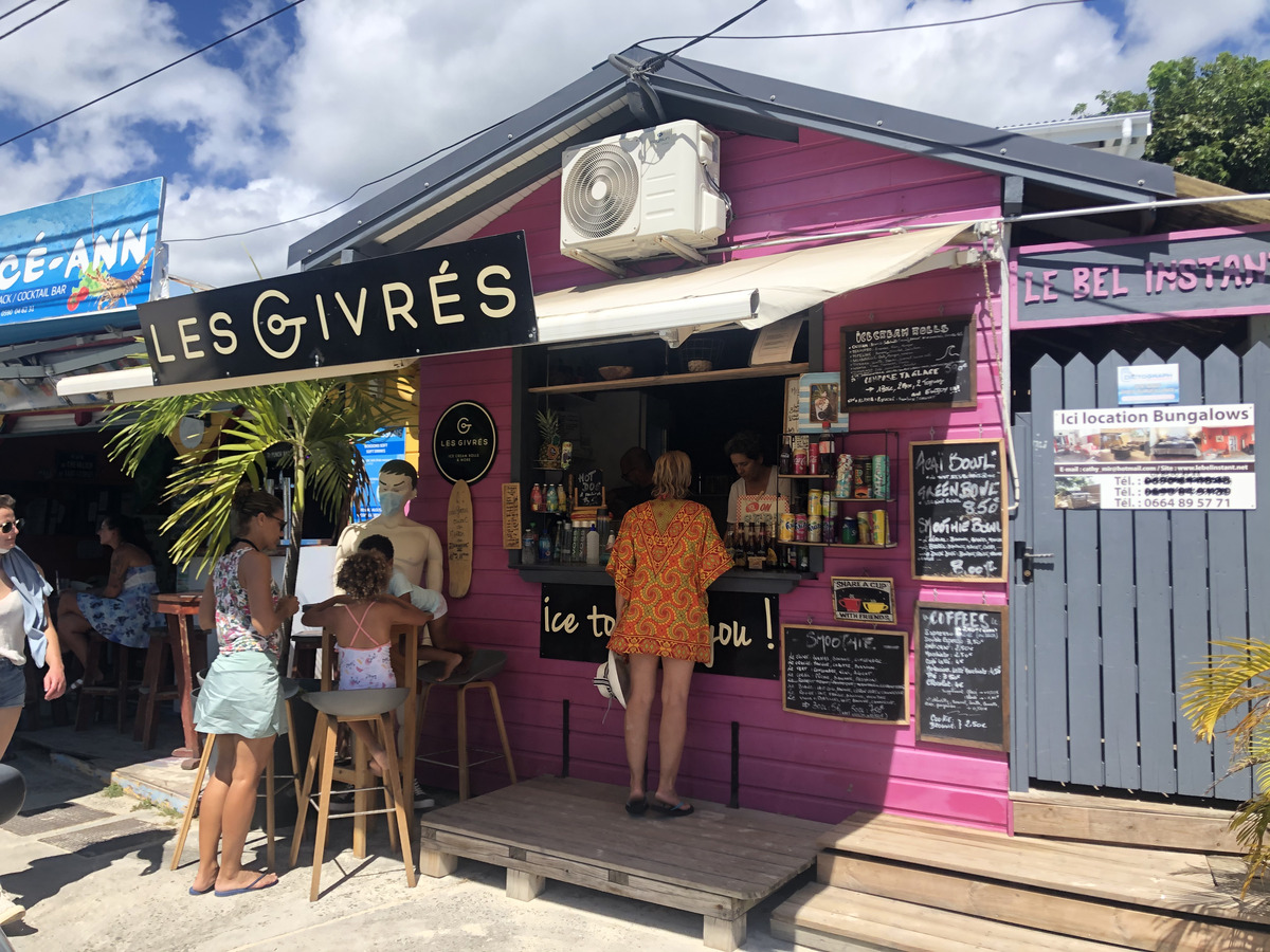 รูปถ่าย กวาเดอลูป(Guadeloupe) แซ็งตาน(Sainte Anne) 2021-02 28