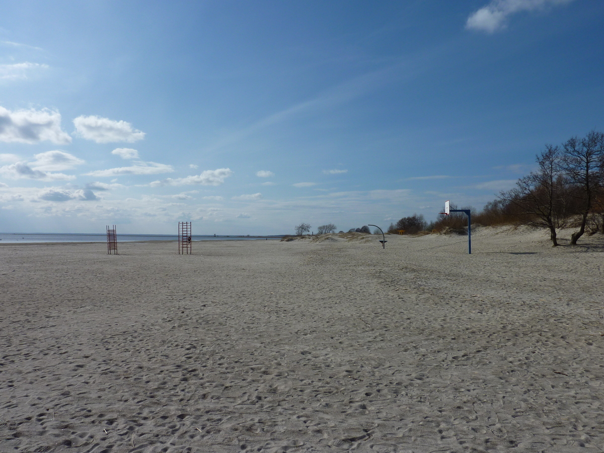 รูปถ่าย เอสโตเนีย(Estonia) แพร์นู(Parnu) 2009-04 11