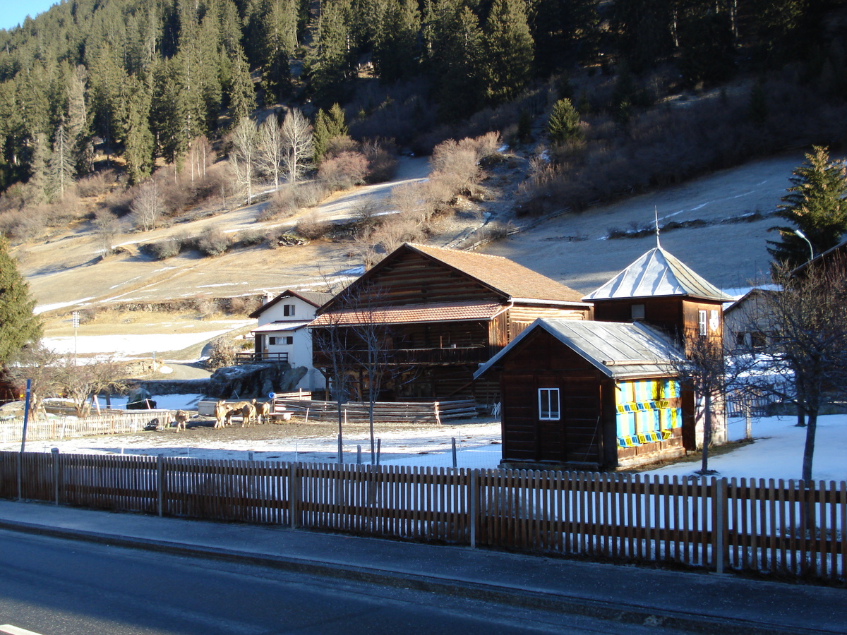 รูปถ่าย สวิสเซอร์แลนด์(Switzerland) ถนนจากคูร์ไปเซนต์มอริตซ์(Chur to St Moritz Road) 2007-01 13
