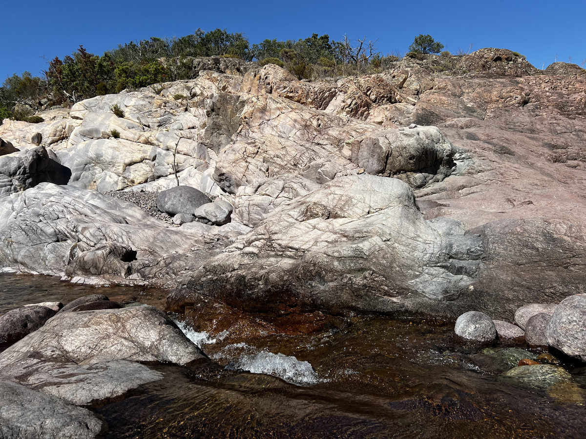 รูปถ่าย ฝรั่งเศส(France) คอร์สิคา(Corsica) แม่น้ำฟังโก(Fango river) 2022-06 17