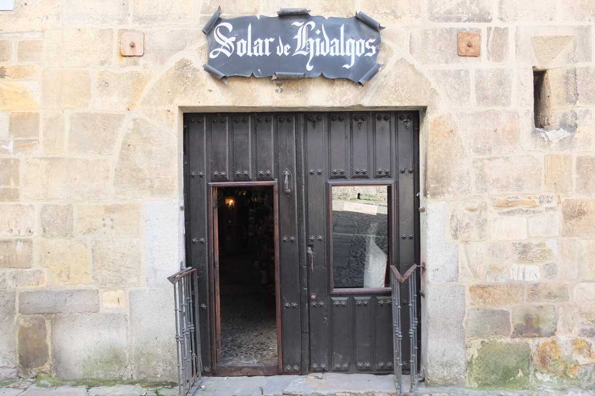 รูปถ่าย สเปน(Spain) ซันตีญานาเดลมาร์(Santillana del Mar) 2013-01 6