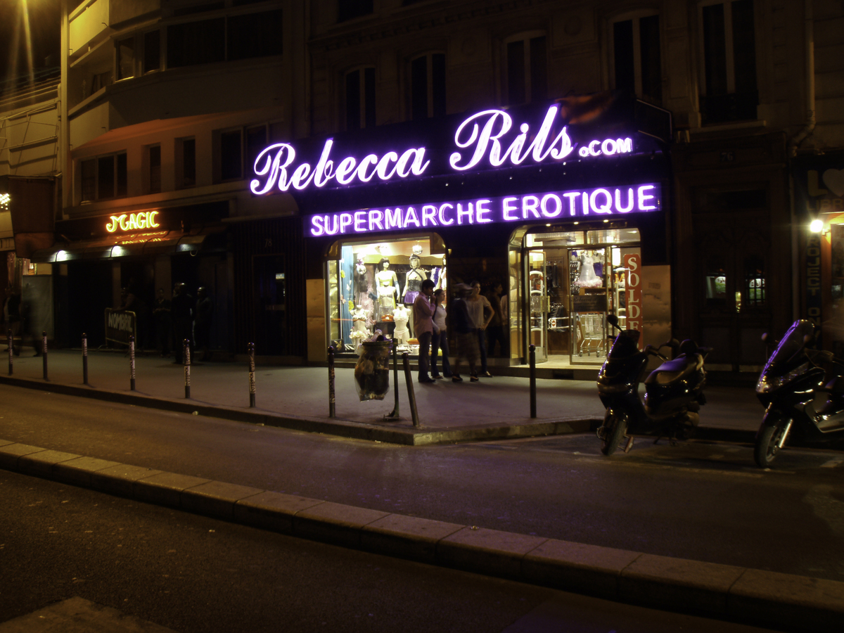 รูปถ่าย ฝรั่งเศส(France) ปารีส(Paris) ปิกาลยามค่ำคืน(Pigalle by night) 2007-07 40