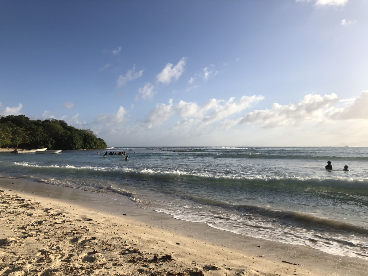 รูปถ่าย กวาเดอลูป(Guadeloupe) หาดปตีอาฟวร์(Petit Havre Beach) 2021-02 10