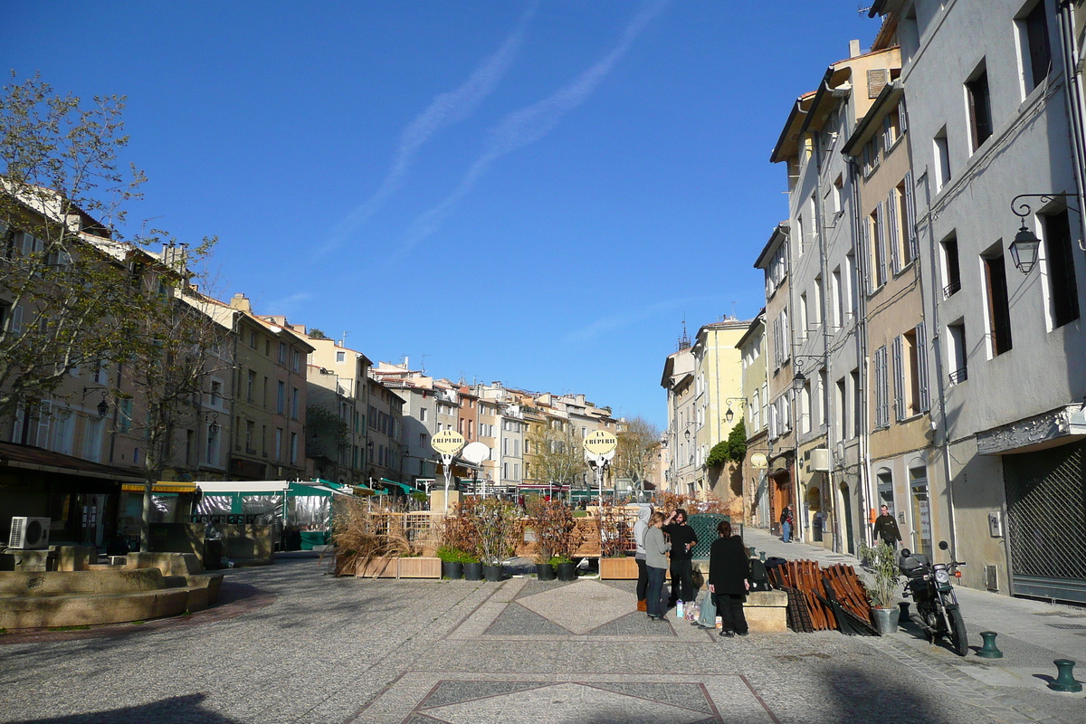 รูปถ่าย ฝรั่งเศส(France) แอ็กซ์-อ็อง-โพรว็องส์(Aix en Provence) ลานฟอรุมเดการ์เดอร์(Forum des Cardeurs) 2008-04 10